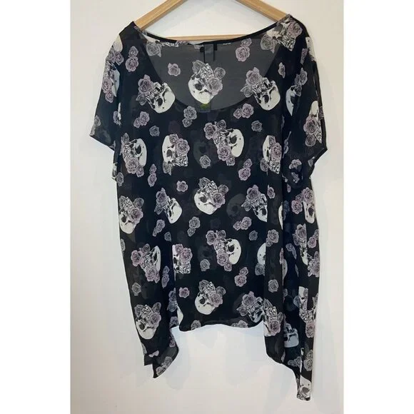 NWT Torrid Shirt Blouse Sheer Black Pink Skulls Roses Size 3 3X New - Picture 4 of 4